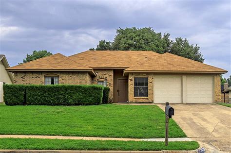 benbrook tx 76126.